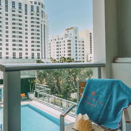 Iberostar Waves Berkeley Shore Miami Beach Exterior photo